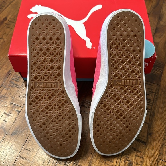 NIB Women’s Puma Bari Slip On Cat - Picture 4 of 7